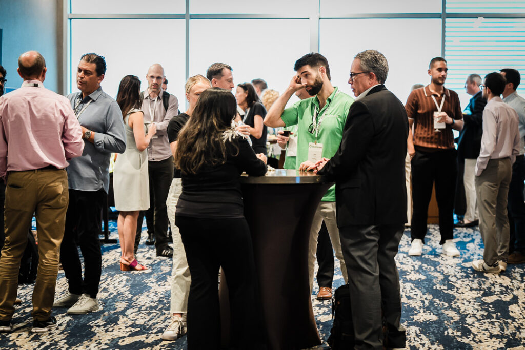 professionals-networking-and-socializing-during-corporate-reception-by-alex-kaplan-photography