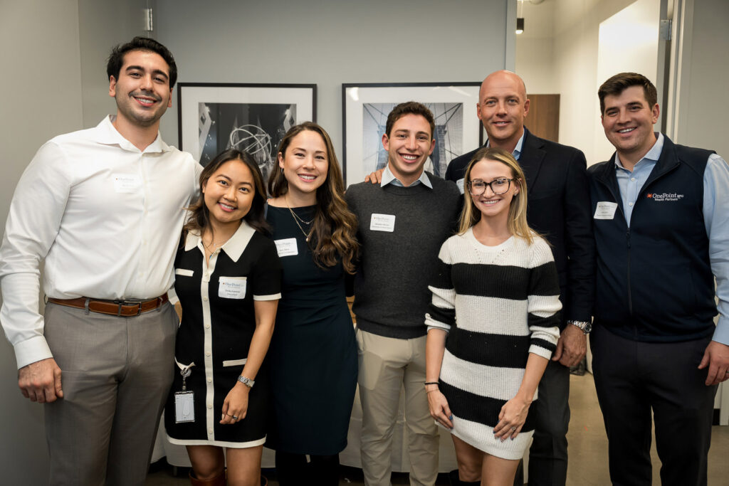 Relaxed conversation between guests at OnePoint BFG client appreciation event