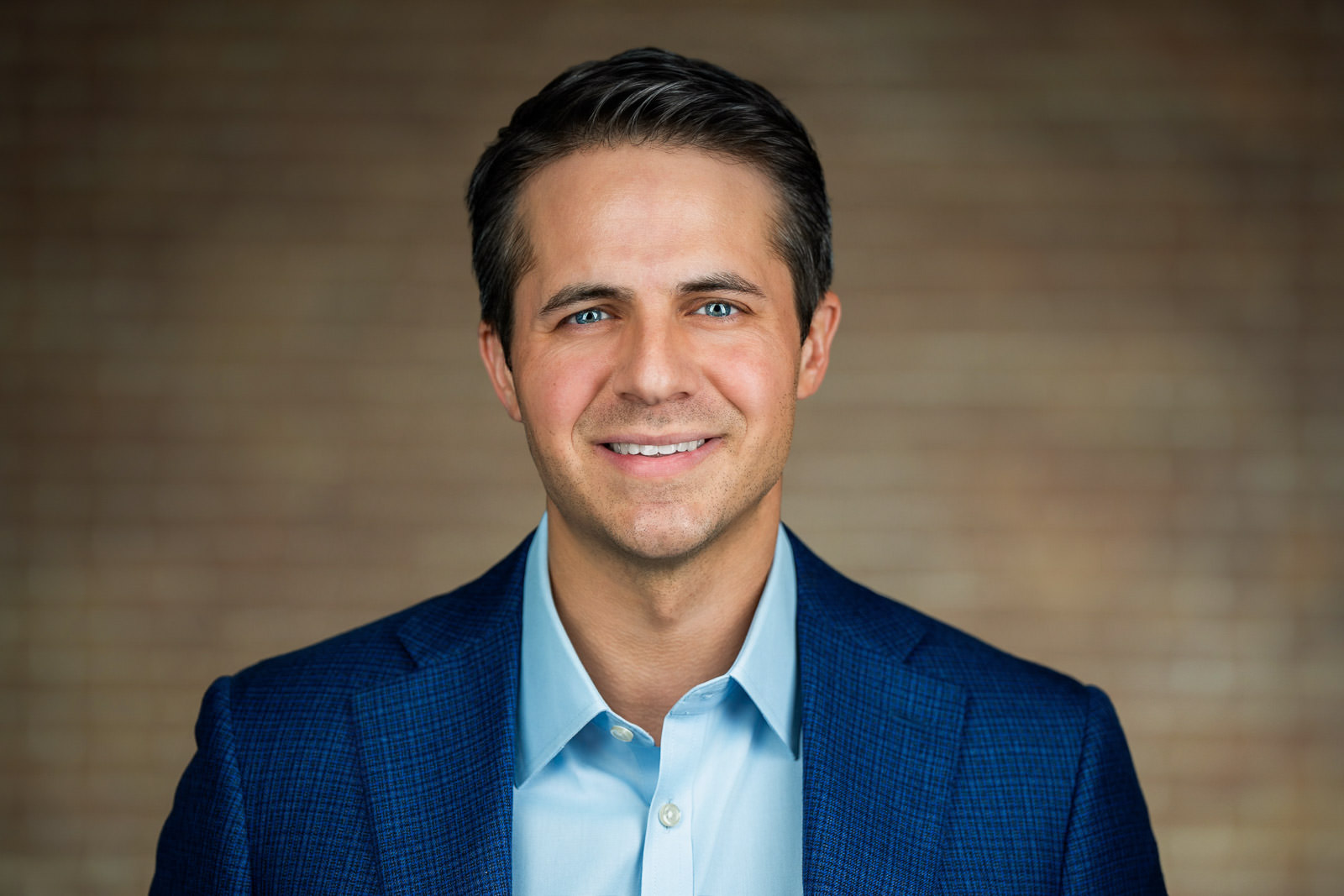 corporate-team-headshot-man-navy-blazer-light-blue-shirt-parsippany-nj