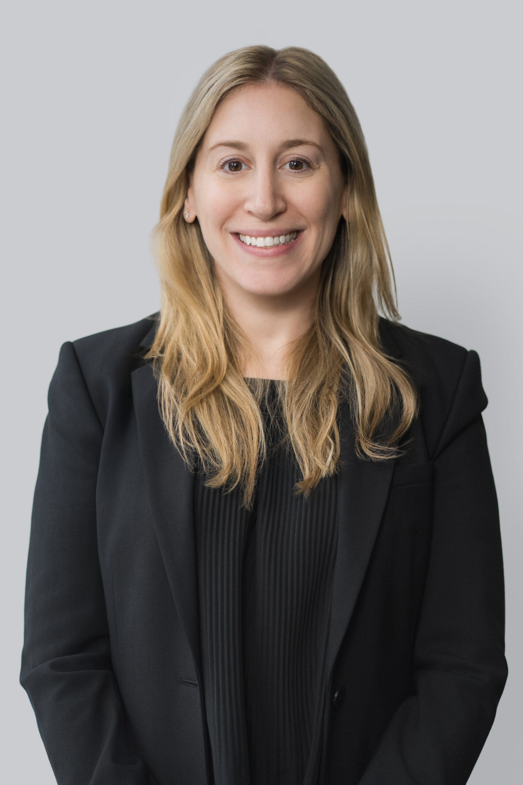 Confident attorney headshot in business attire, photographed by Alex Kaplan Photography in New Jersey.